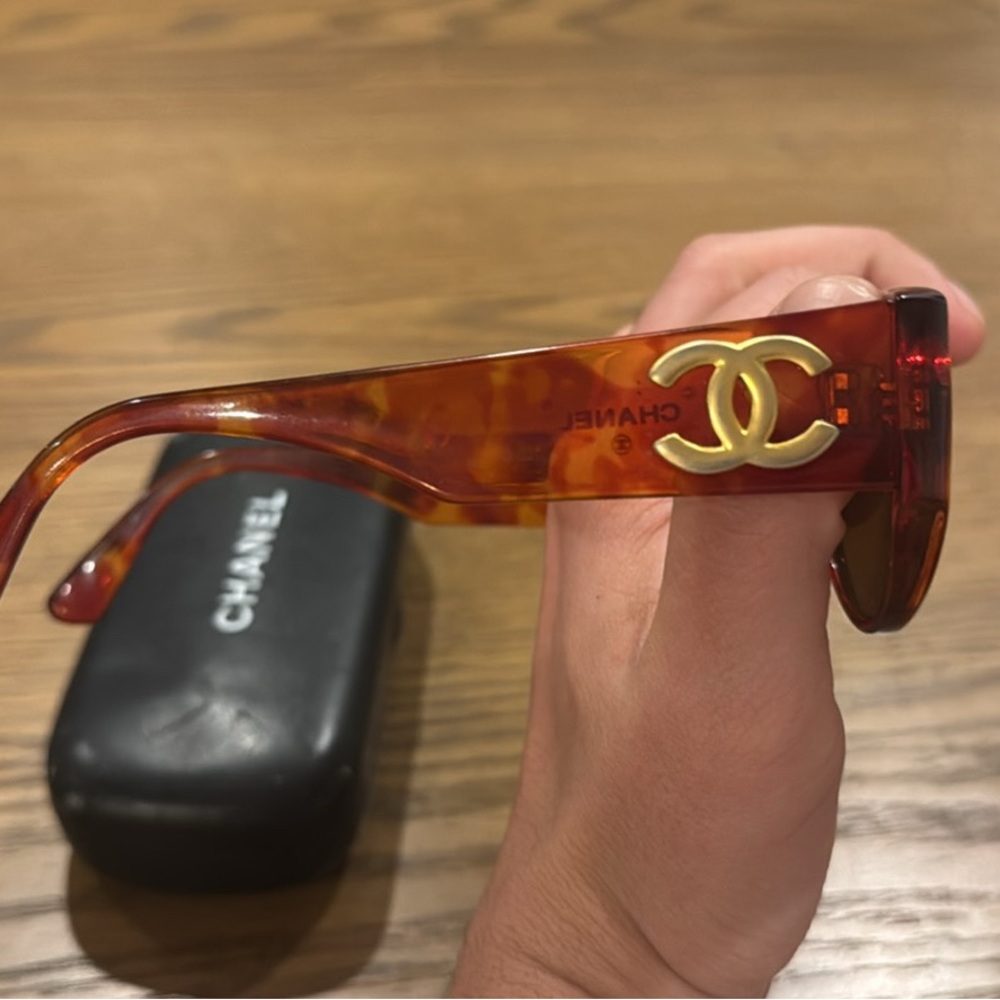 CHANEL Brown Oversized Sunglasses